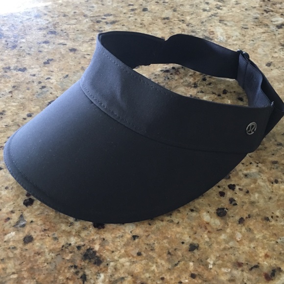 lululemon sun visor